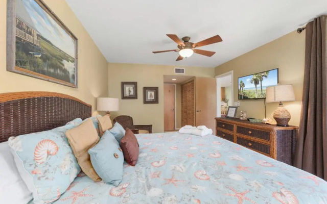 Hibiscus 101-D by Distinctive Beach Rentals