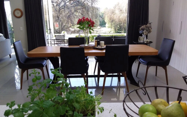 Karapiro Willows Luxury B & B