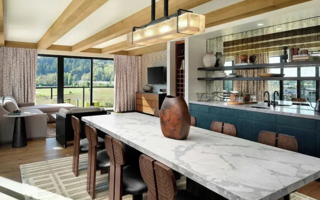 The Somm Hotel & Spa, Autograph Collection