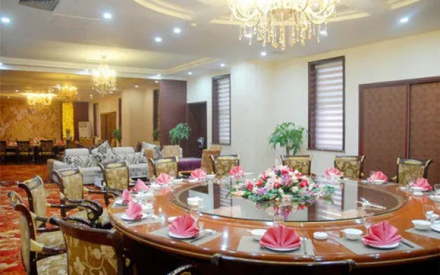 Xinyang Sunny Hotel