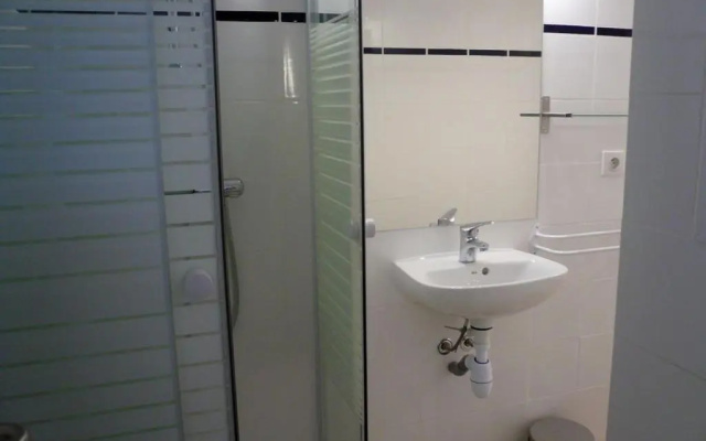 Appartement Le Palais, 1 pièce, 4 personnes - FR-1-418-93