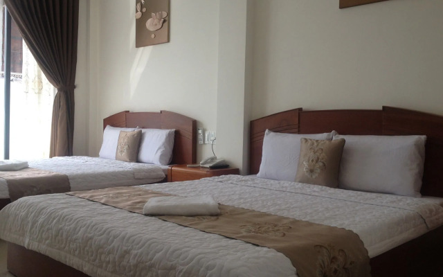 Au Lac Hotel