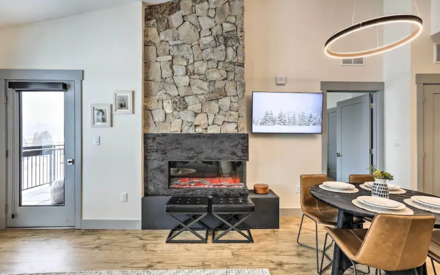 Mountain-view Winter Park Condo w/ Balcony!