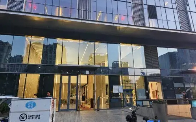 Weilv Apartment (Romon Universal City Yintai)