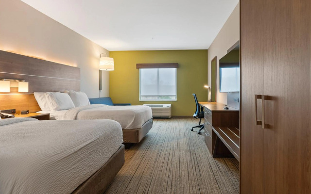 Holiday Inn Express & Suites Macon North by IHG