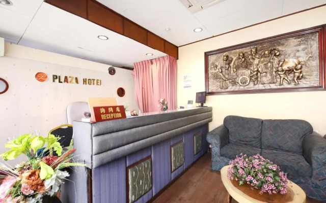 OYO 699 Plaza Hotel