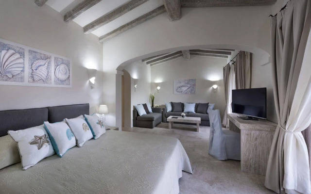 Li Finistreddi Exclusive Country Retreat
