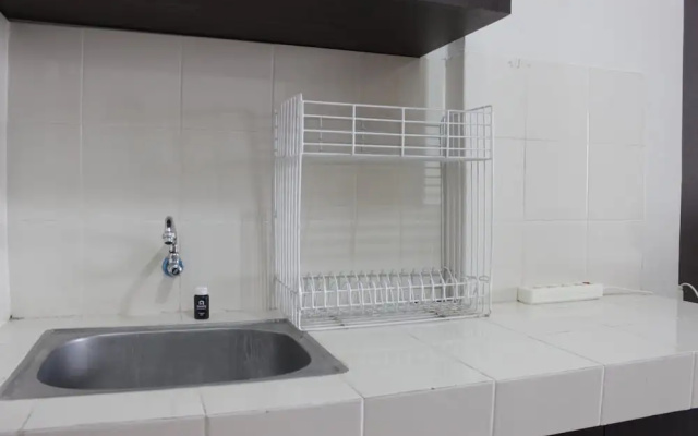 Cozy Studio At Pinewood Apartment Near Unpad Jatinangor