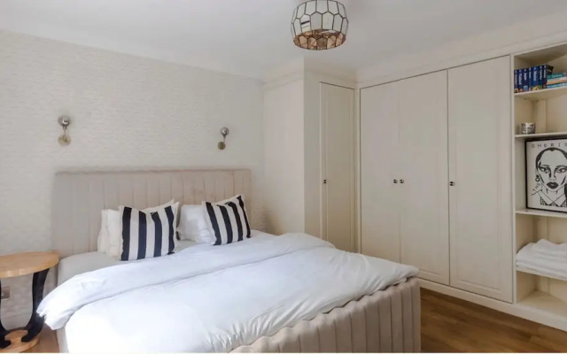 The Mayfair Muse - by Out of Office Lifestyle