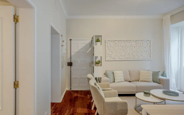 Bairro Alto Elegant by Homing