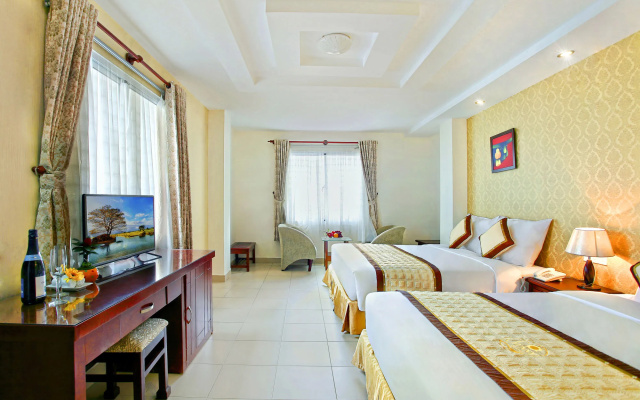 Sunny Hotel