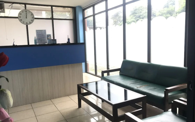 Super OYO 3747 Comfort Residence