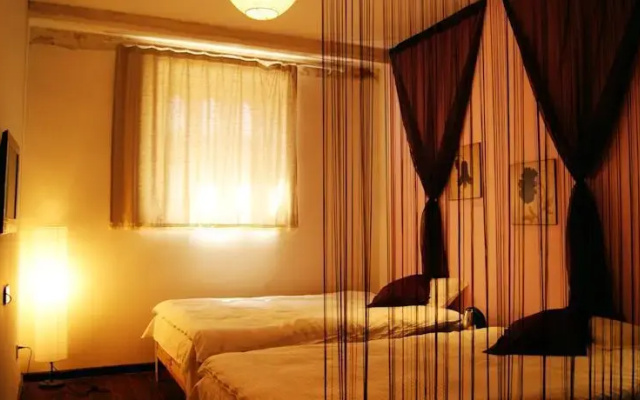 Daocheng Flower Hostel