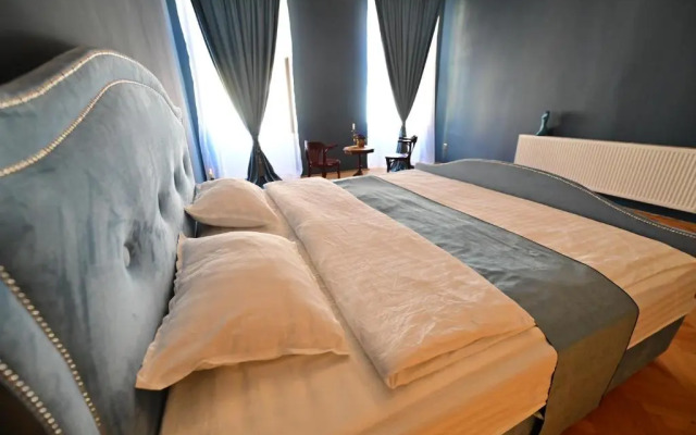 Lovely 2 bedroom apartment in historic city center