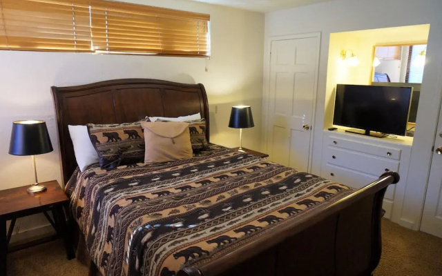 563 2 Bedroom Condo