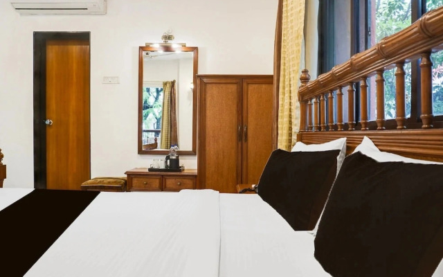 Super Townhouse Oak Prabhat Road