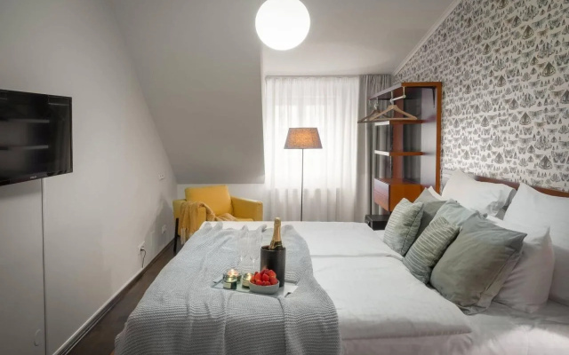 4 Elements Apartments