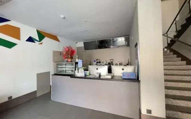 Riverside Apartment Hotel