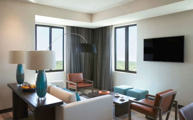 THesis Hotel Miami Coral Gables, Curio Collection by Hilton