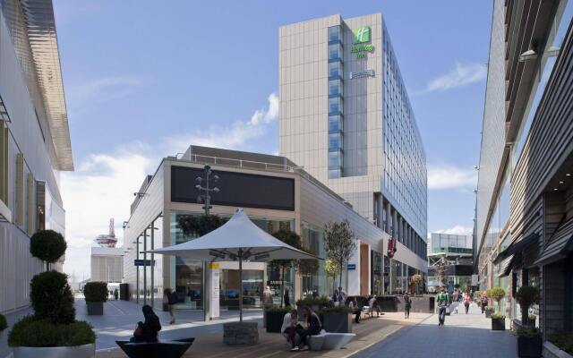 Отель Staybridge Suites London- Stratford вид на фасад