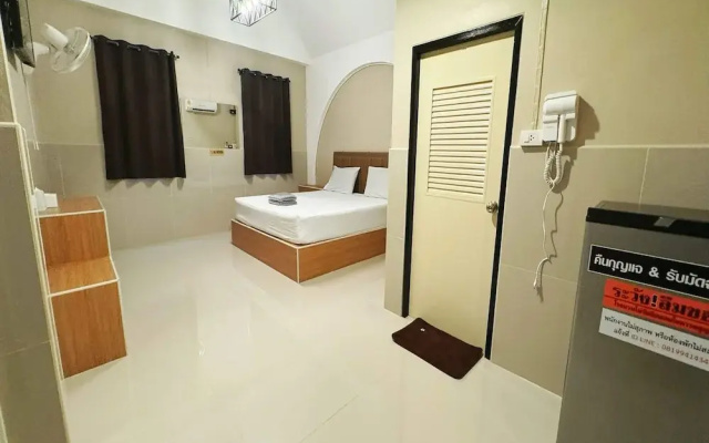 OYO 75522 Classroom Resort Ayutthaya