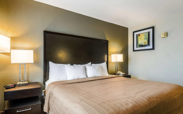 Quality Inn & Suites Winfield