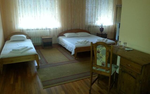 Отель Kanclera Hotel Болгария, Шумен - отзывы, цены и фото номеров - забронировать отель Kanclera Hotel онлайн комната для гостей