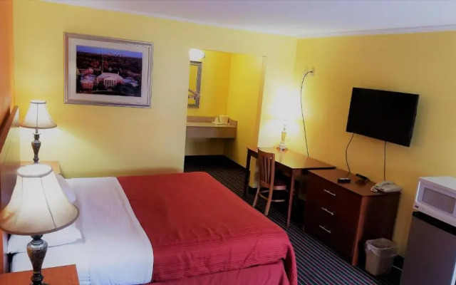 Roadway Inn