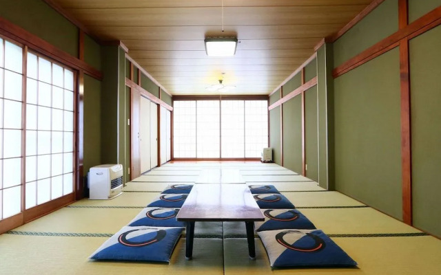 Sports Inn Aoyama Dori