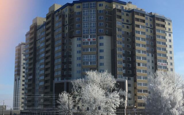 Гостиница Comfort Apartments on Zapolnaya 60 apt 178 в Курске отзывы, цены и фото номеров - забронировать гостиницу Comfort Apartments on Zapolnaya 60 apt 178 онлайн Курск вид на фасад