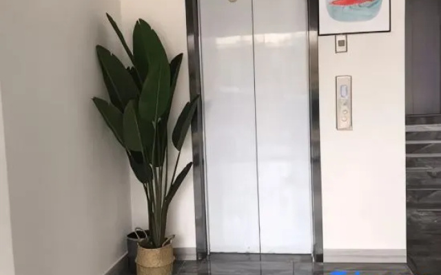 Rong Guesthouse