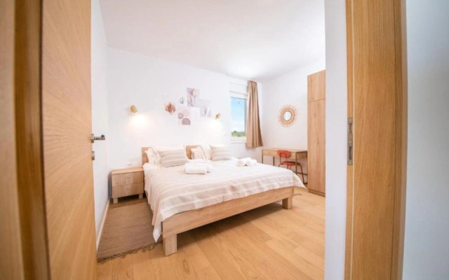 Apartments Vrsi