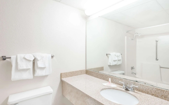 Days Inn Kirksville