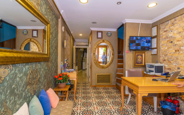 Walnut Shell Hotel