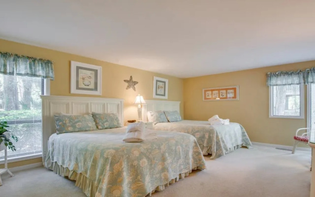 7813 Centre Court 2 Bedroom Villa