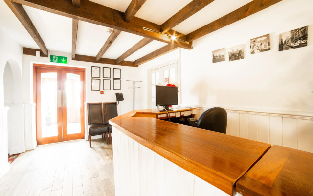 OYO White Horse Lodge Hotel, East Thirsk