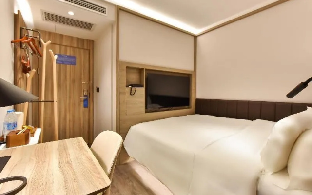 HanTing Premium Hotel (Beijing Daxing Jinxing Bridge)