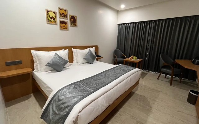 Mastiff Hotel Crystara Jalgaon