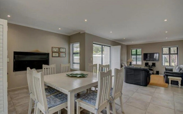 Uniquestay Onrus Holiday Home