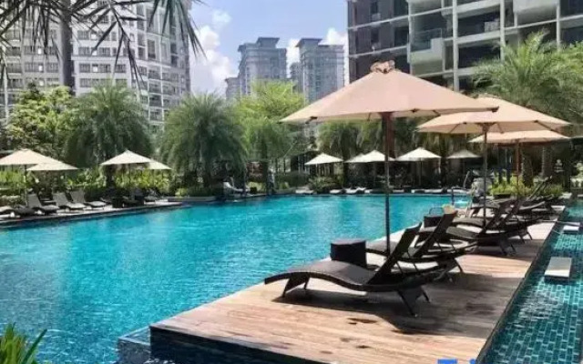 Modern & City Vibes in TRX, Bukit Bintang | 1-3pax