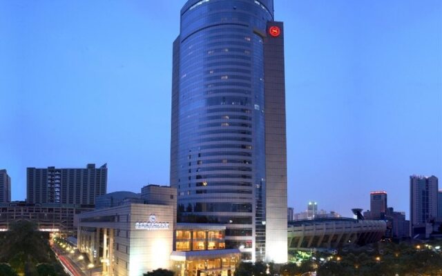 Sheraton Chengdu Lido Hotel вид на фасад