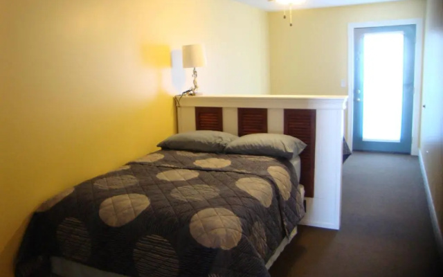 Put-in-Bay Waterfront Condo #204