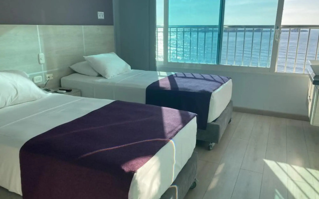 Hotel Santorini Kima Beach Resort