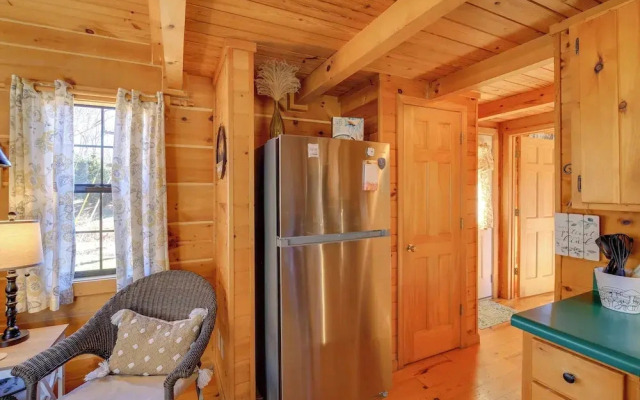 Steps to Virginia Creeper Trail: Creekside Retreat