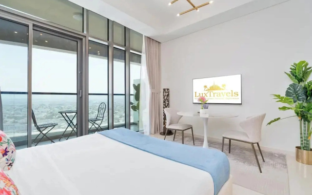 Lux BnB Aykon City