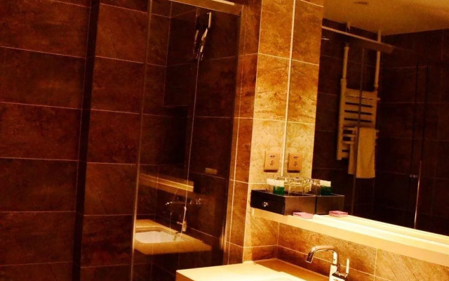 Longxiang Hotel