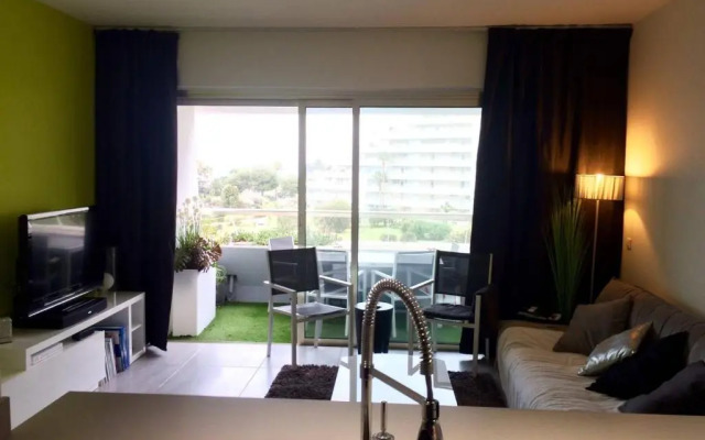 Appartement Villeneuve-Loubet, 2 pièces, 4 personnes - FR-1-252A-28
