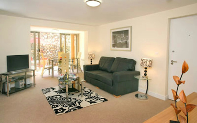Your Stay Bristol Cotham Lawn