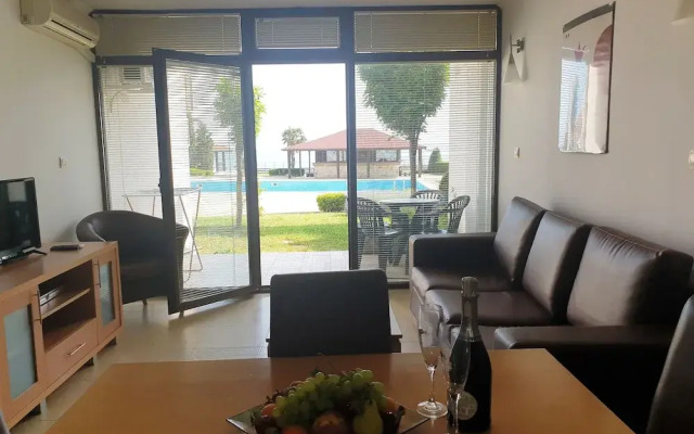 Diamond Apartments