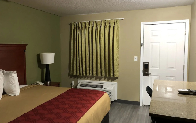 Deluxe Inn Miami, OK
